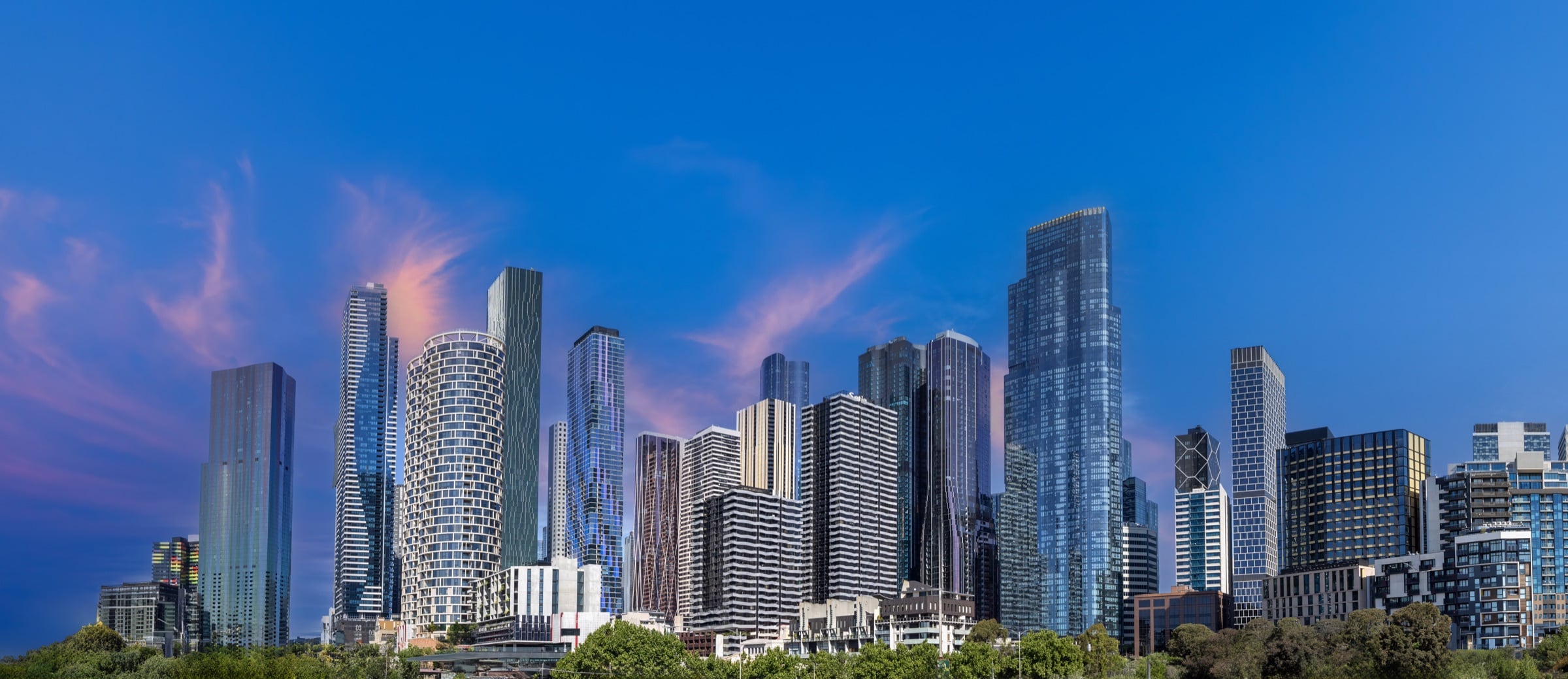 Melbourne skyline panorama at dusk